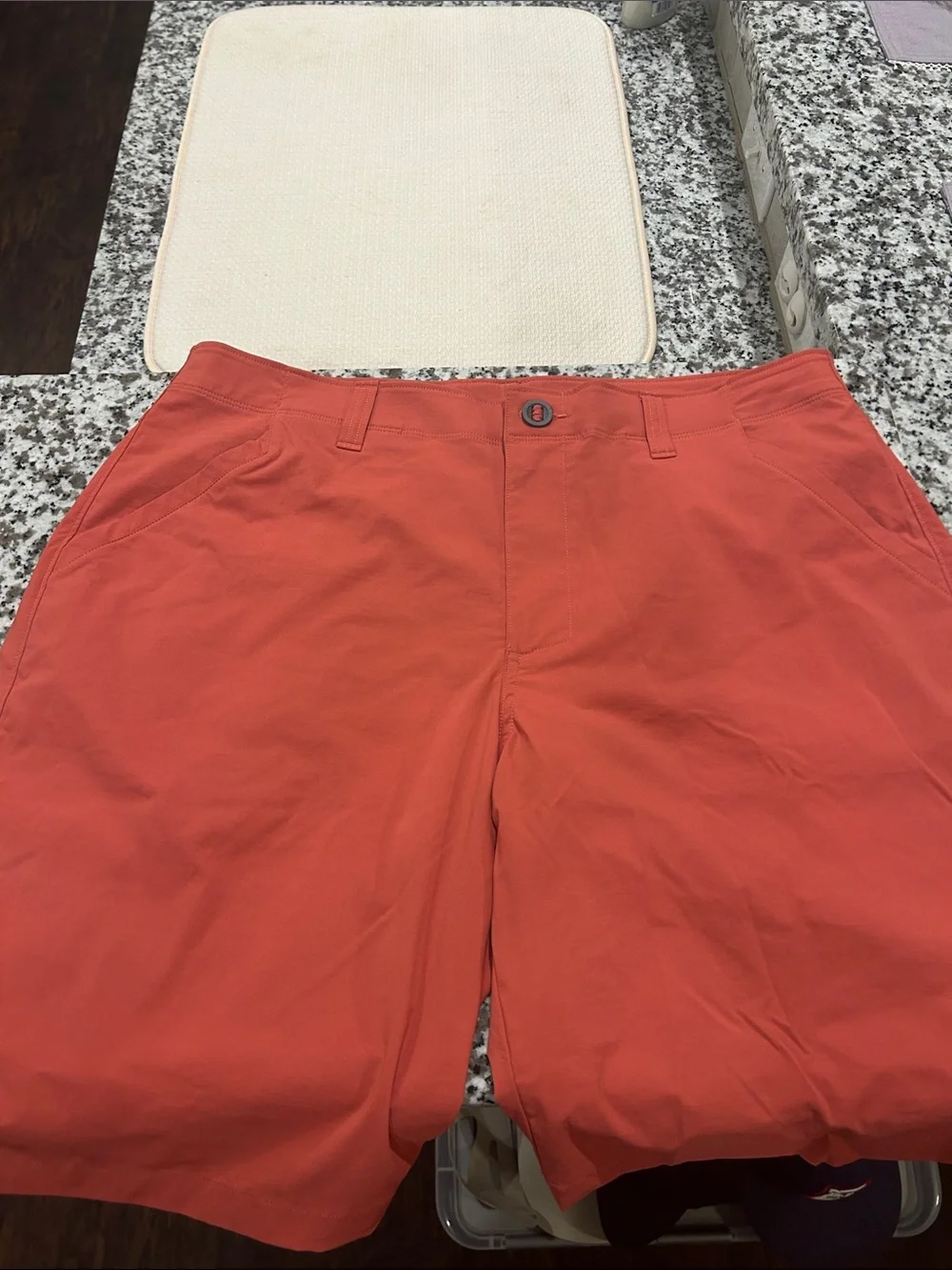 Under Armour Casual Shorts Nantucket Reds - Salmon Men’s 36